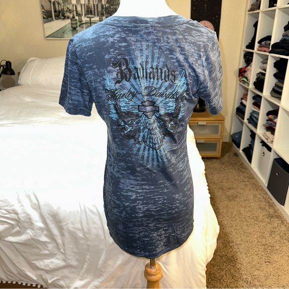 Harley Davidson | 2013 Sturgis Badlands BlackHills South Dakota Rally V Neck Tee - Picture 4 of 15